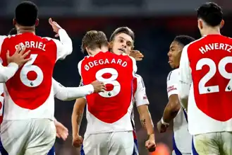 Arsenal, Tottenham'ı Yenerek Liderliğe Yaklaştı!