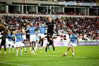 Başakşehir-Sivasspor Maçında Danimarkalı VAR Hakemi