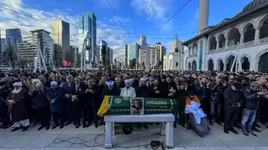 Bolu Yangınında Ölen Aile İstanbul'da Toprağa Verildi