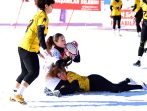 Erciyes'te Kar Ragbi Şampiyonası Başladı