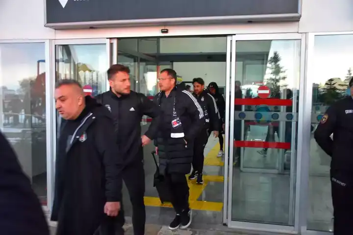 Beşiktaş, Sivasspor Maçı İçin Sivas'ta!