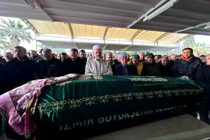 Denizli'de Feci Kaza: Öğrenci ve Öğretmen Hayatını Kaybetti