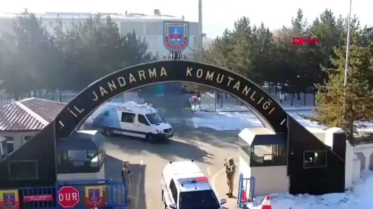 Erzurum Jandarması Buzda Dalış Eğitimi