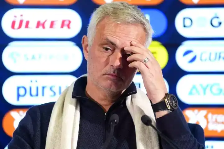 Fenerbahçe'de Saint-Maximin Şoku: Kadro Dışında!