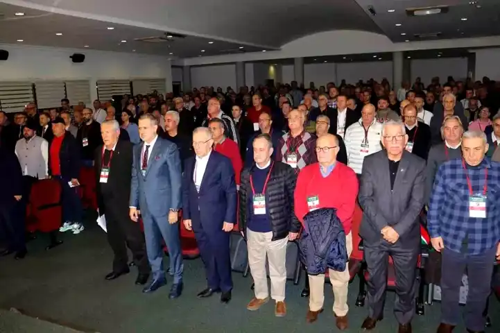 Karşıyaka'da Genel Kurul Şoku: Karal Çekildi, Altuğ Harekete Geçti!