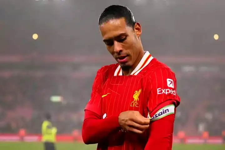 Galatasaray, Van Dijk'ı Kapıda mı Bekliyor?